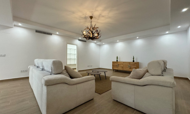 Wiederverkauf - Villa - San Miguel de Salinas