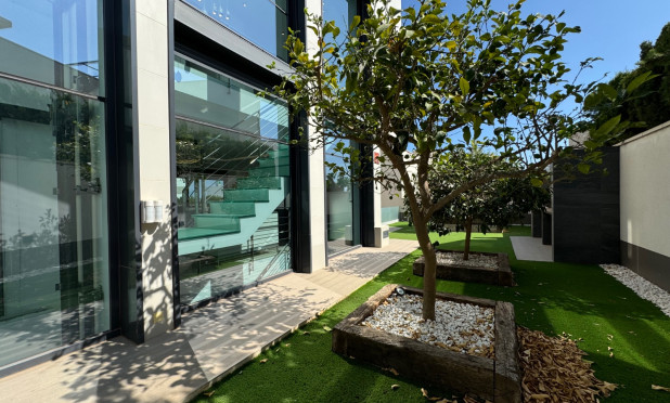 Wiederverkauf - Villa - San Miguel de Salinas