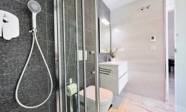 Resale - Apartment / flat - Orihuela Costa - Los Altos