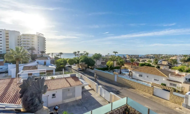 Resale - Villa - Orihuela Costa - La Zenia