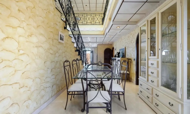 Resale - Villa - Orihuela Costa - La Zenia