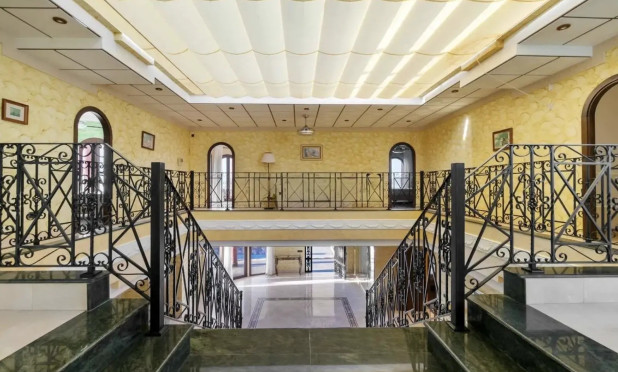 Resale - Villa - Orihuela Costa - La Zenia