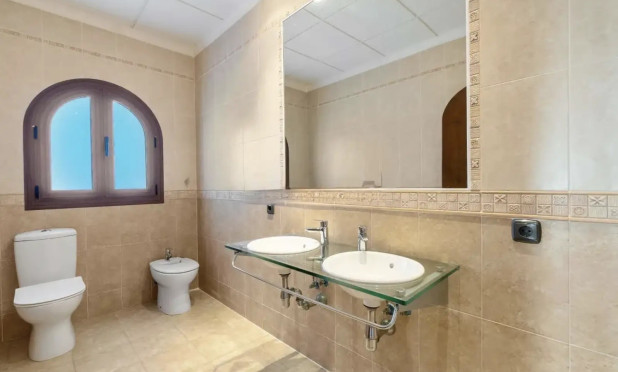 Resale - Villa - Orihuela Costa - La Zenia