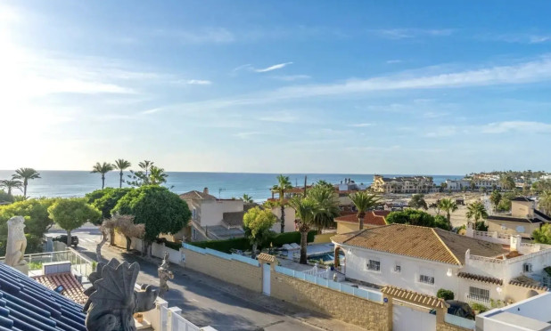 Resale - Villa - Orihuela Costa - La Zenia