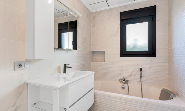 Herverkoop - Villa - Benijofar