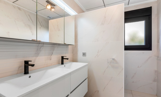 Herverkoop - Villa - Benijofar