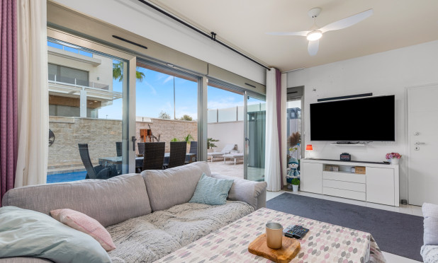 Resale - Villa - Orihuela Costa - Villamartín