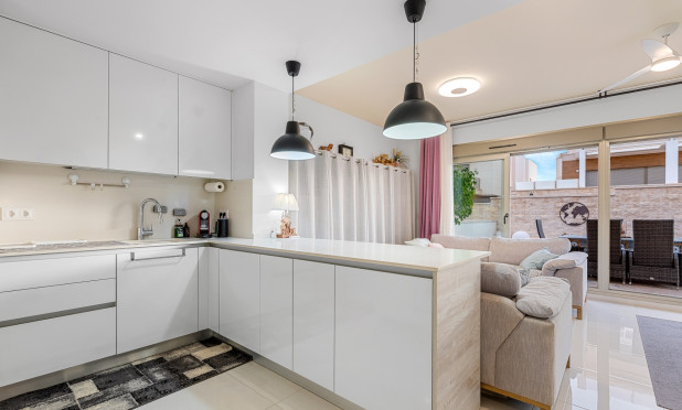 Resale - Villa - Orihuela Costa - Villamartín