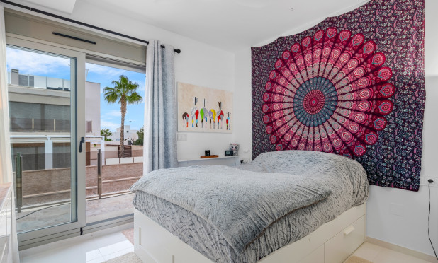 Resale - Villa - Orihuela Costa - Villamartín