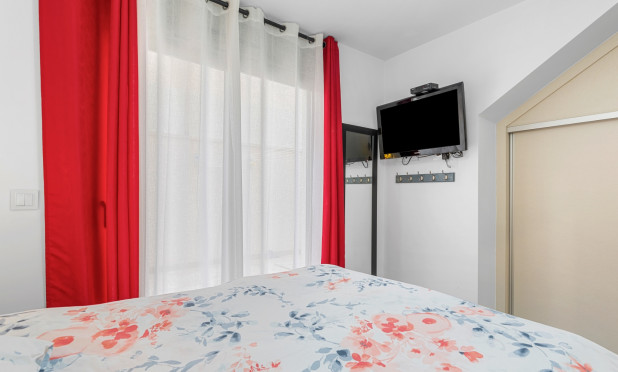 Resale - Villa - Orihuela Costa - Villamartín