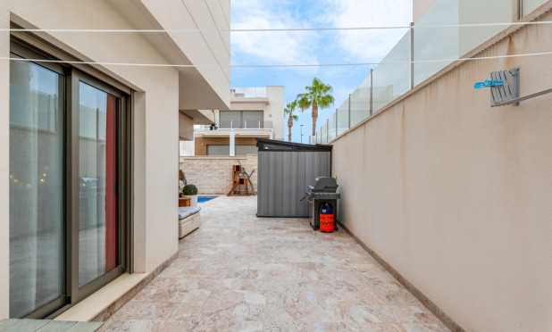 Resale - Villa - Orihuela Costa - Villamartín