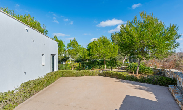 Resale - Villa - Las Colinas Golf Resort - Las Colinas Golf