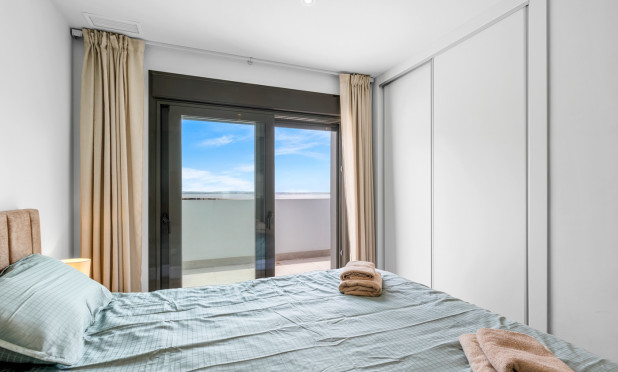 Resale - Apartment / flat - Torrevieja - Los Balcones