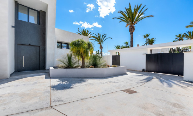 Resale - Villa - Orihuela Costa - Cabo Roig