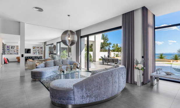 Resale - Villa - Orihuela Costa - Cabo Roig