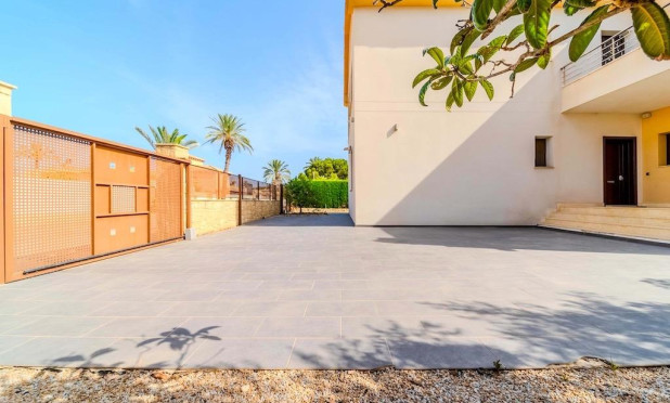 Resale - Villa - Cabo Roig - Costa blanca
