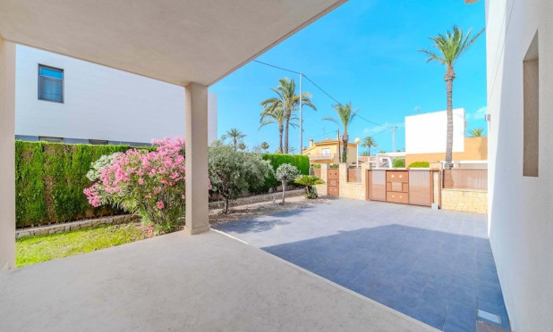 Resale - Villa - Cabo Roig - Costa blanca