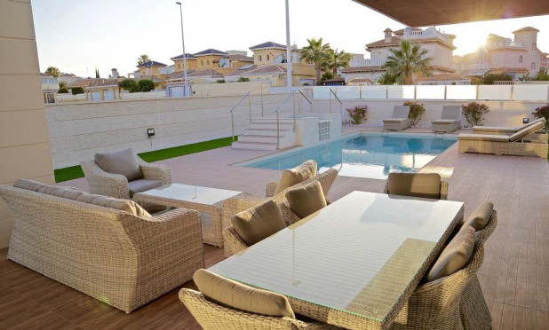 Obra nueva - Villa - Orihuela Costa - Campoamor