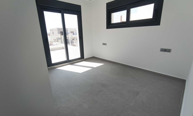 Neue Gebäude - Villa - Daya Nueva