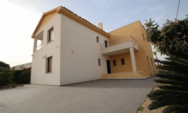 Wiederverkauf - Villa - Orihuela Costa - Cabo Roig