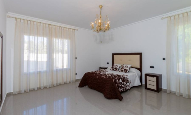 Resale - Villa - Orihuela Costa - Cabo Roig