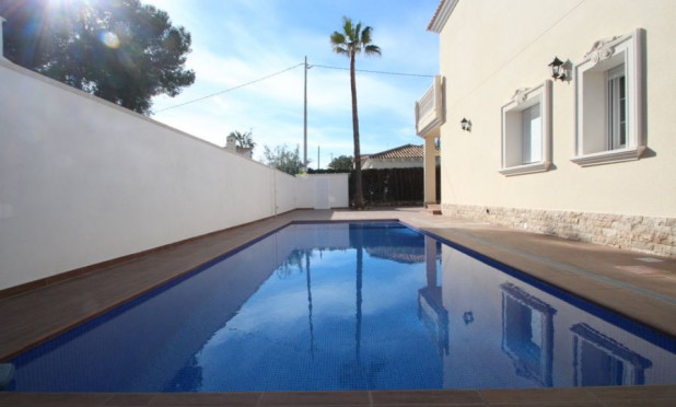 Revente - Villa - Orihuela Costa - Cabo Roig