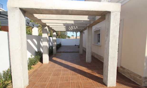 Wiederverkauf - Villa - Orihuela Costa - Cabo Roig