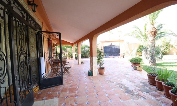 Resale - Villa - Torrevieja - El chaparral