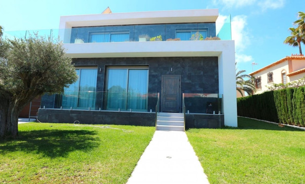 Resale - Villa - Torrevieja - Los Angeles