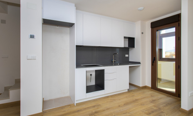 Nowy budynek - Kamienica - La Canalosa