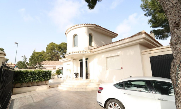 Resale - Villa - Pilar de la Horadada - Pinar de Campoverde