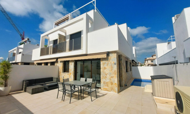 Resale - Semi Detached Villa - Orihuela Costa - Lomas de Cabo Roig