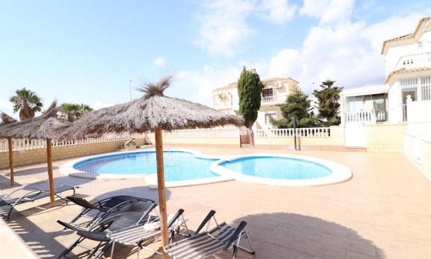 Revente - Villa - Orihuela Costa - Lomas de Cabo Roig