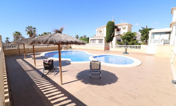 Wiederverkauf - Villa - Orihuela Costa - Lomas de Cabo Roig