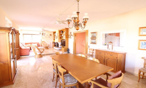 Resale - Villa - Cabo Roig - MUY CERCA DE LA PLAYA