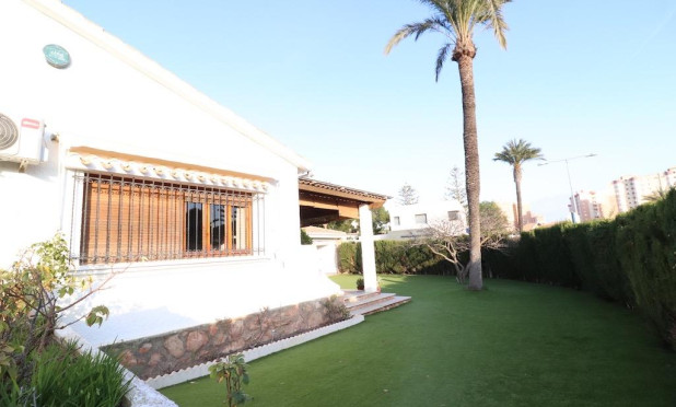 Reventa - Villa - Orihuela Costa - Altos de Campoamor