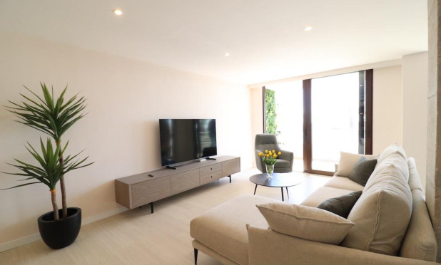 Resale - Apartment / flat - Torrevieja - Paseo maritimo