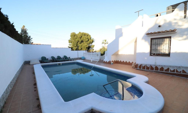 Resale - Villa - Torrevieja - Los Balcones