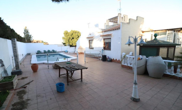 Wiederverkauf - Villa - Torrevieja - Los Balcones