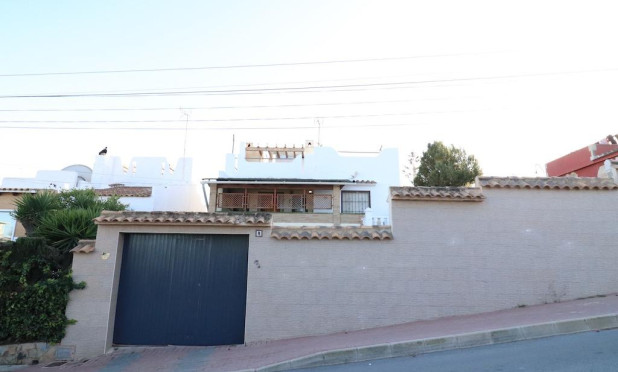 Herverkoop - Villa - Torrevieja - Los Balcones