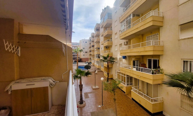 Wiederverkauf - Wohnung - Torrevieja - Centro