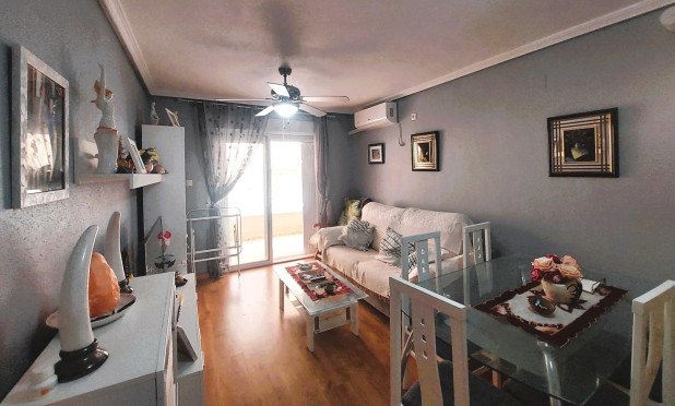 Wiederverkauf - Wohnung - Torrevieja - Centro