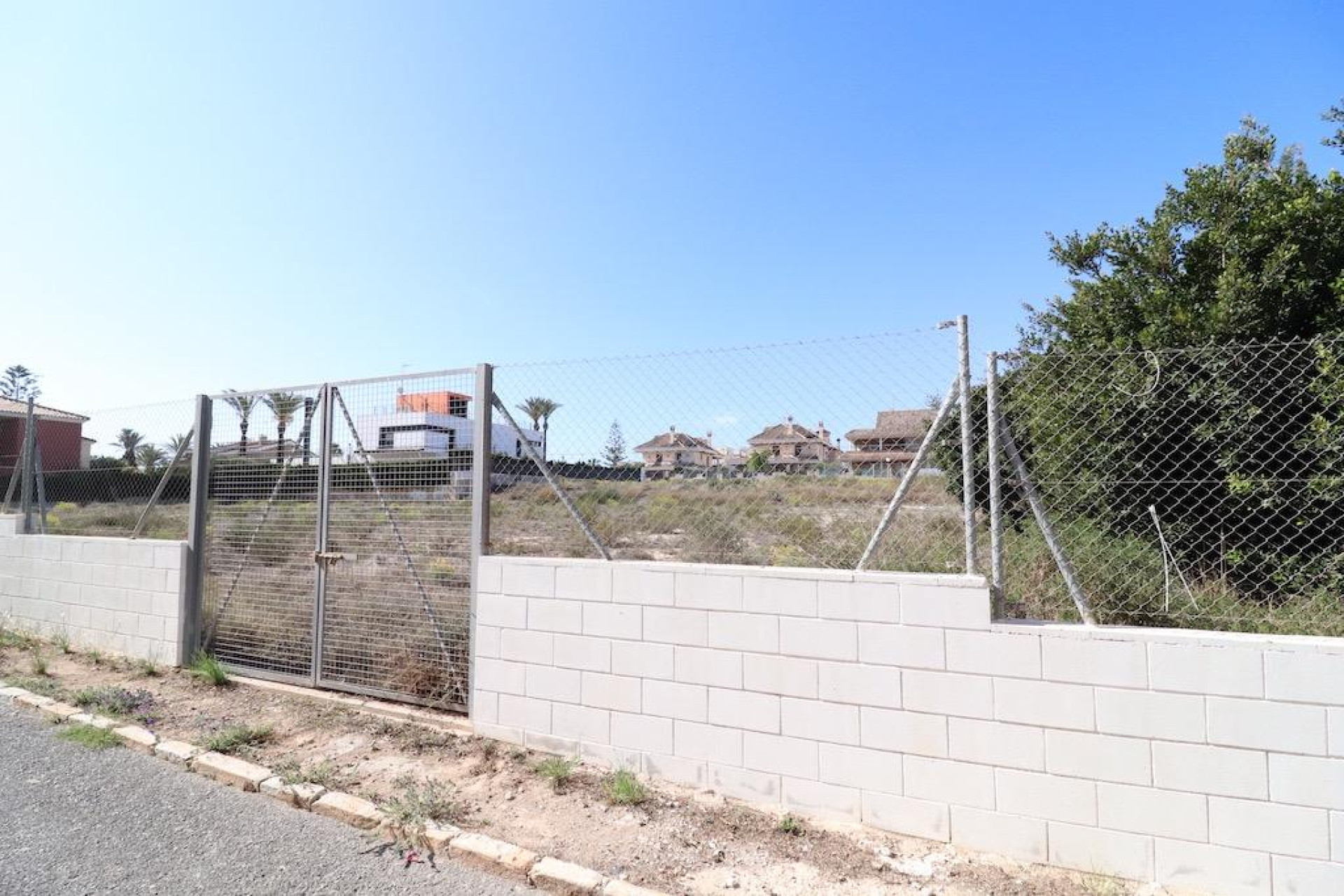 Resale - Plot / Land - Torrevieja - La Veleta