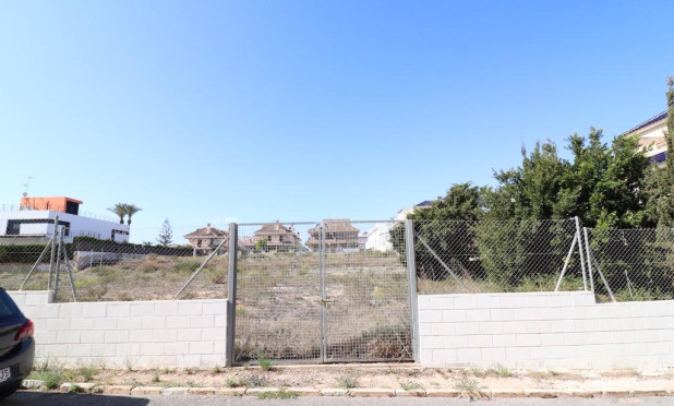 Resale - Plot / Land - Torrevieja - La Veleta