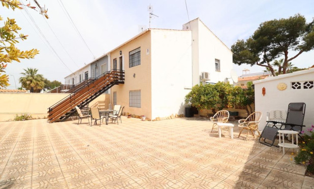 Wiederverkauf - Stadthaus - Torrevieja - Lago Jardin