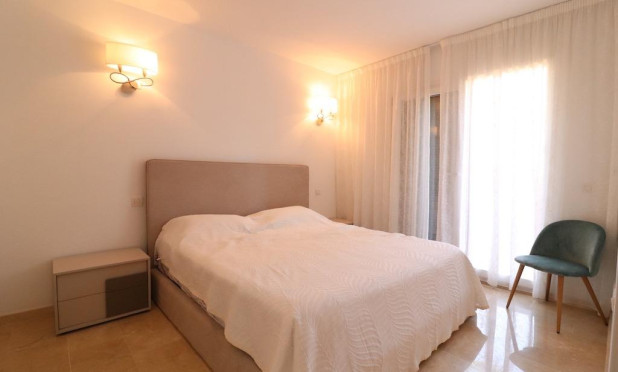 Resale - Apartment / flat - Torrevieja - Punta Prima