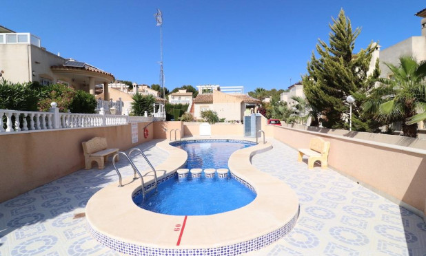 Resale - Villa - Orihuela Costa - Villamartín