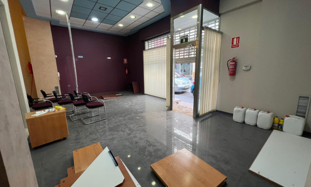 Reventa - Comercial - Beniel - CENTRO