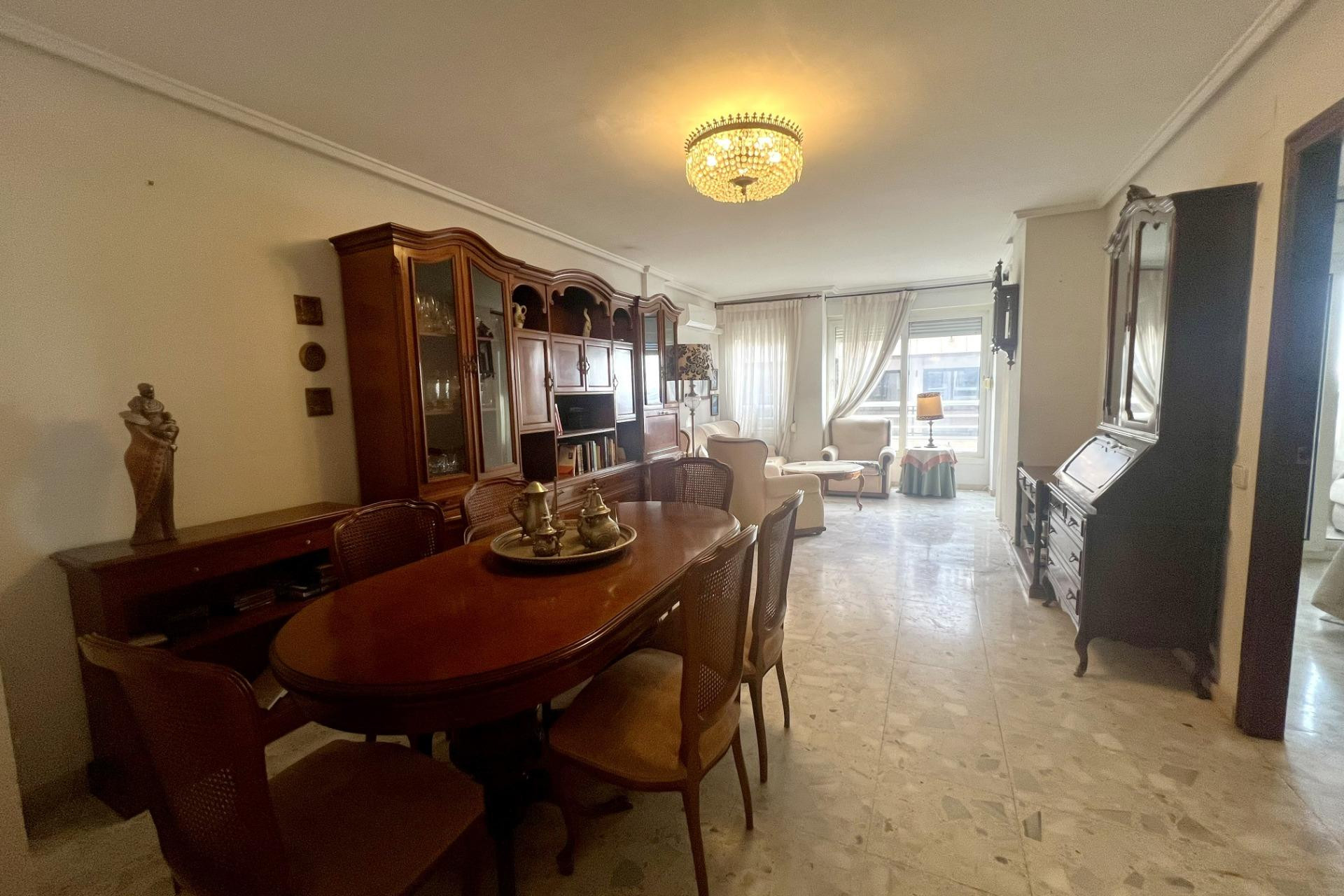 Resale - Apartment / flat - Torrevieja - Centro