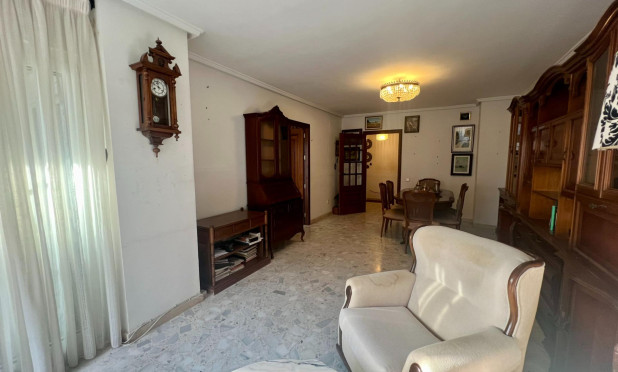 Resale - Apartment / flat - Torrevieja - Centro